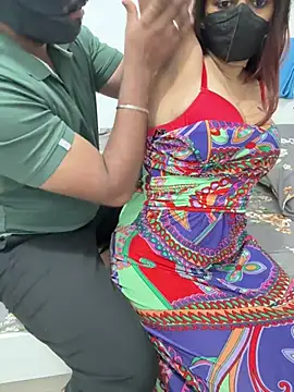 couple7v17d online show from February 23, 2026, 5:32 pm