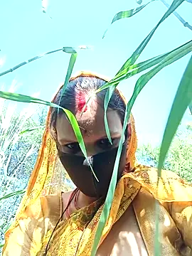 Snapshot of Meena_sakshi chatting on February 6, 2026, 9:12 am Meena sakshi online show from February 6, 2026, 9:12 am