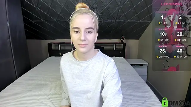 Snapshot of Naomi1Hinata chatting on March 2, 2026, 3:09 am Naomi1Hinata online show from March 2, 2026, 3:09 am