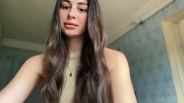 LiluMartiznir online show from June 8, 2026, 11:21 am