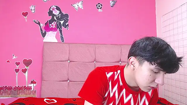 massimoferrera303av online show from February 10, 2026, 6:12 pm