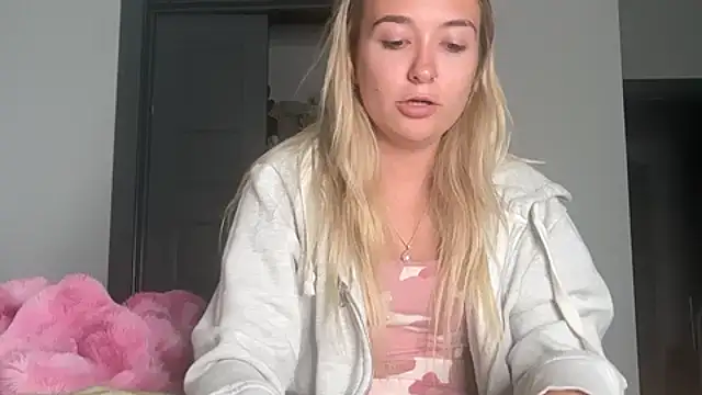 kelseyblu online show from May 21, 2026, 12:28 am