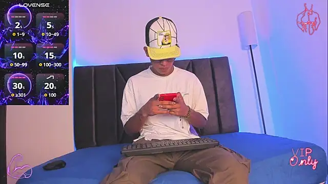 Snapshot of StellayDrake chatting on February 22, 2026, 1:42 pm StellayDrake online show from February 22, 2026, 1:42 pm