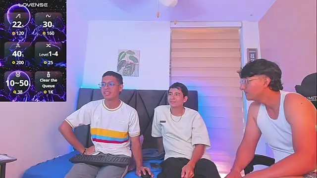 Snapshot of StellayDrake chatting on February 25, 2026, 1:43 pm StellayDrake online show from February 25, 2026, 1:43 pm