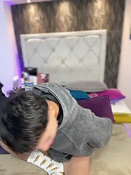 Snapshot of Samu_Hott chatting on February 4, 2026, 8:25 pm Samu Hott online show from February 4, 2026, 8:25 pm