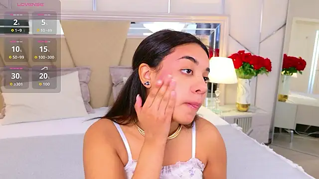 Luna Cortier online show from March 11, 2026, 5:57 am