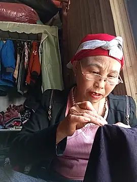 lena-cute online show from February 27, 2026, 1:16 am