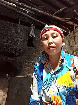 lena-cute online show from March 4, 2026, 3:01 am