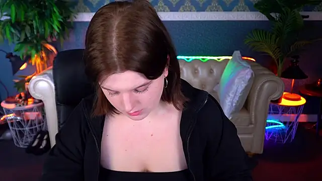 KristiFoxy online show from April 18, 2026, 12:53 pm