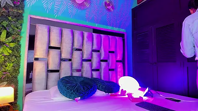 Mari cooper1 online show from February 25, 2026, 11:53 am