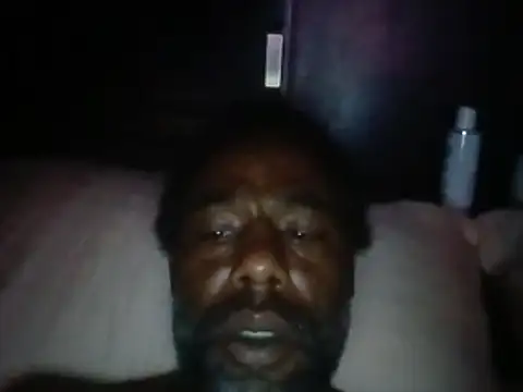 Snapshot of Joecool1009 chatting on May 18, 2026, 1:35 am Joecool1009 online show from May 18, 2026, 1:35 am