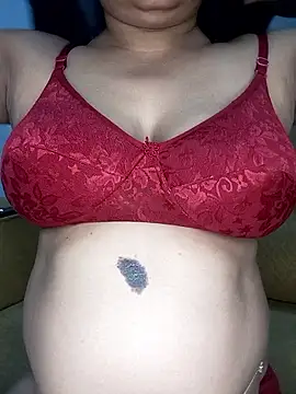 Snapshot of Miss-Prity chatting on February 28, 2026, 5:14 pm Miss-Prity online show from February 28, 2026, 5:14 pm