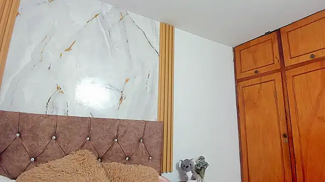 Candyfox2606 online show from March 9, 2026, 6:01 pm