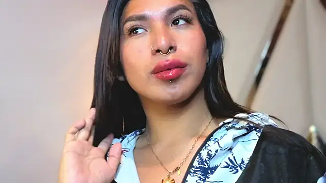 Snapshot of MeelFox chatting on February 7, 2026, 12:53 pm MeelFox online show from February 7, 2026, 12:53 pm