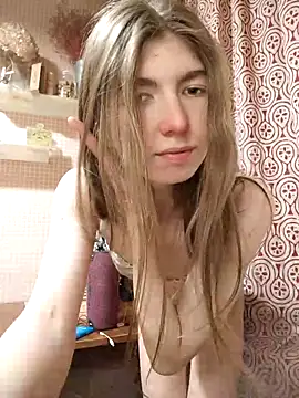 Snapshot of Bubble_Chloe chatting on February 21, 2026, 8:10 pm Bubble Chloe online show from February 21, 2026, 8:10 pm