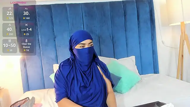 fatimarab   online show from March 18, 2026, 3:20 am