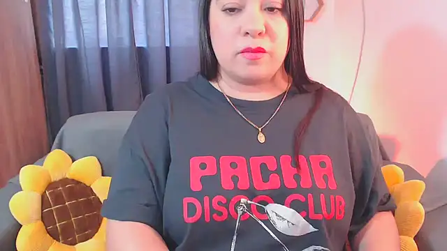 isabum  online show from April 10, 2026, 5:28 pm