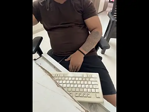 Snapshot of Rah0091 chatting on February 26, 2026, 7:18 am Rah0091 online show from February 26, 2026, 7:18 am