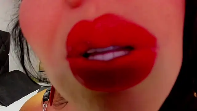 LINDA BLER online show from April 12, 2026, 8:14 pm