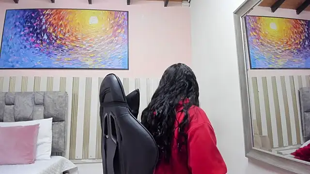 nina glow online show from May 30, 2026, 10:56 am