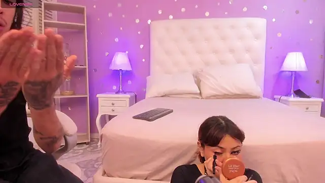 Goldentemptation  online show from March 19, 2026, 7:51 pm