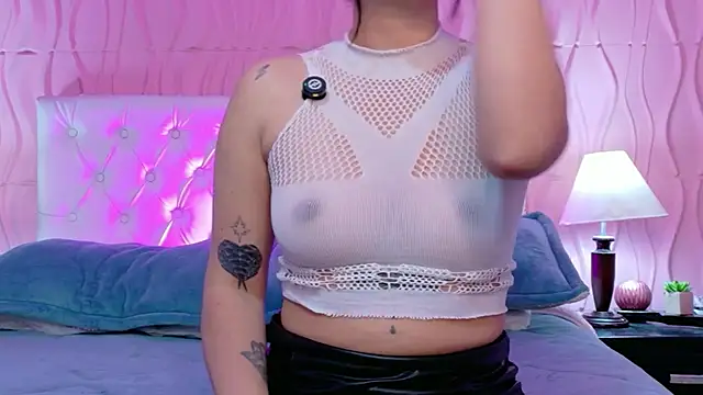 Mia Cherry   online show from May 18, 2026, 1:17 pm