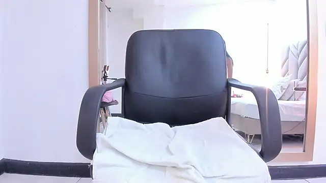 IsabellaFoox online show from March 1, 2026, 12:29 pm