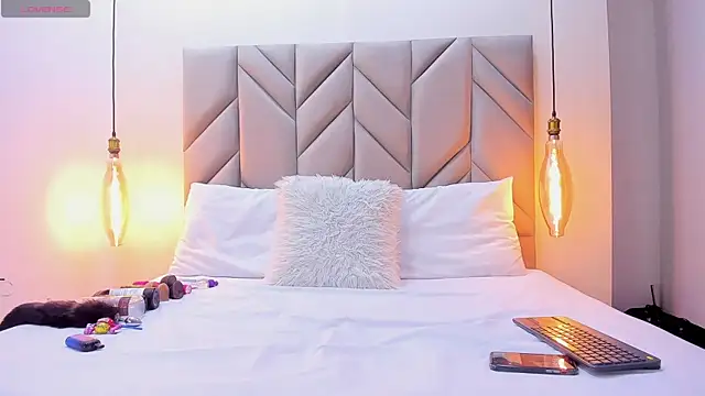 IsabellaFoox online show from March 24, 2026, 1:27 pm