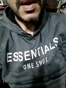 Snapshot of Aww21 chatting on February 11, 2026, 11:54 pm Aww21 online show from February 11, 2026, 11:54 pm