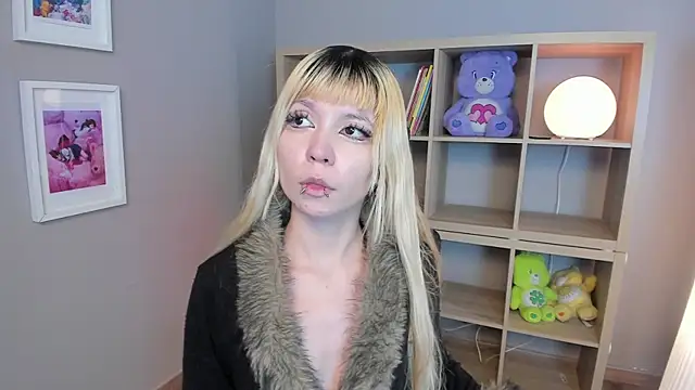 Laukyubey1 online show from April 16, 2026, 7:58 pm