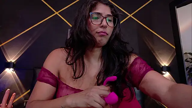 Snapshot of serena_kournikova chatting on February 25, 2026, 9:35 pm serena kournikova online show from February 25, 2026, 9:35 pm