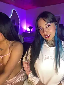 Annie Alicee online show from April 17, 2026, 4:43 pm