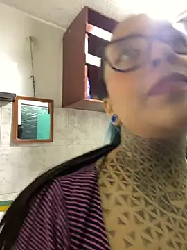 Annie Alicee online show from July 16, 2026, 2:28 am