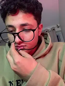 Snapshot of Adonibaskerville4 chatting on February 3, 2026, 11:32 pm Adonibaskerville4 online show from February 3, 2026, 11:32 pm