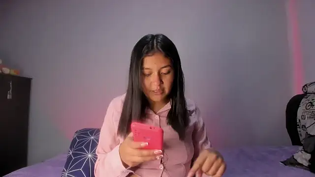 Snapshot of Sharlottee__ chatting on February 27, 2026, 11:38 pm Sharlottee online show from February 27, 2026, 11:38 pm