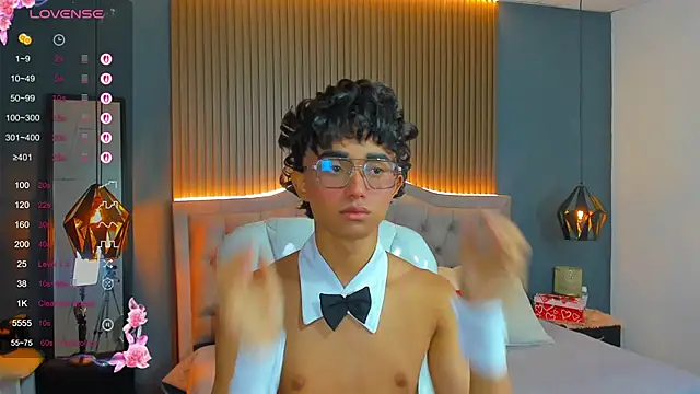 Noa 03 online show from April 6, 2026, 6:09 pm