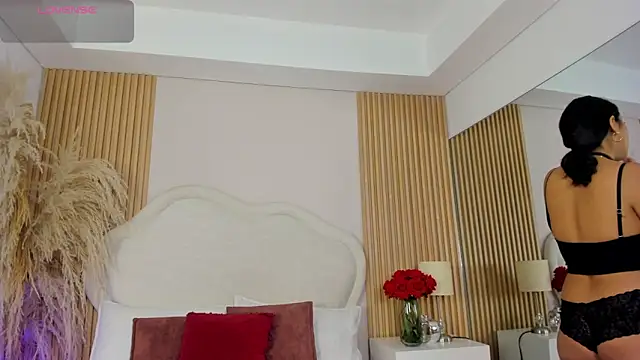 rebeca taylor online show from April 10, 2026, 3:23 am