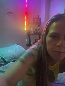 Snapshot of Shortie8787 chatting on April 13, 2026, 4:40 am Shortie8787 online show from April 13, 2026, 4:40 am