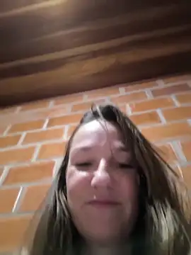 Snapshot of Loirinha_surf chatting on February 20, 2026, 4:31 am Loirinha surf online show from February 20, 2026, 4:31 am