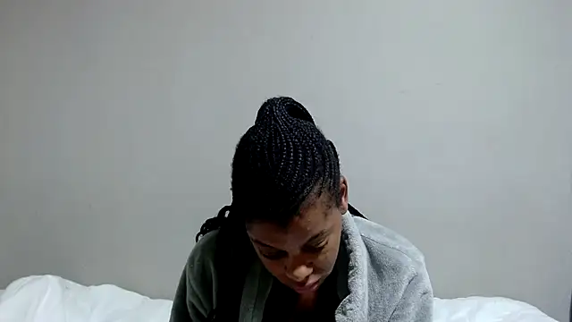 MzCoco online show from March 1, 2026, 4:09 pm