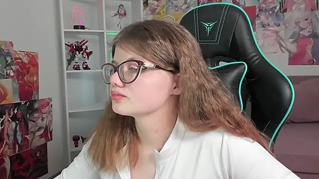 ChloeHalses online show from February 4, 2026, 8:03 pm