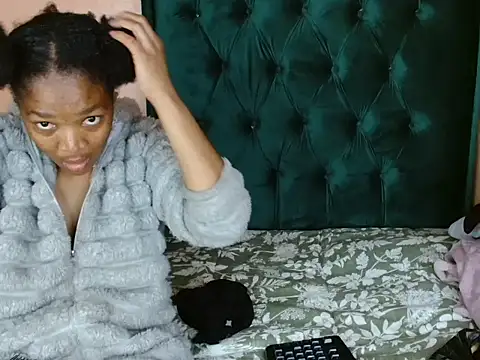 ForeverSexy  online show from July 16, 2026, 6:52 am