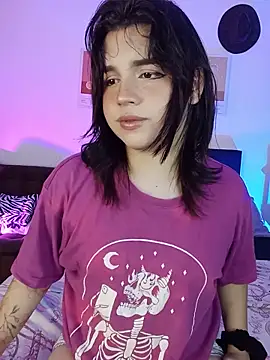 Daniellesins1 online show from May 27, 2026, 1:13 am