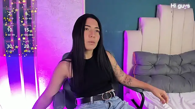 Adrienne   online show from April 9, 2026, 9:09 pm