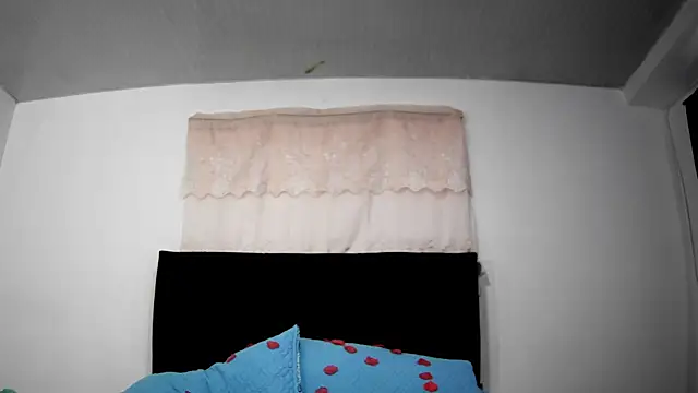 Snapshot of Valeryfox08 chatting on February 14, 2026, 2:58 pm Valeryfox08 online show from February 14, 2026, 2:58 pm