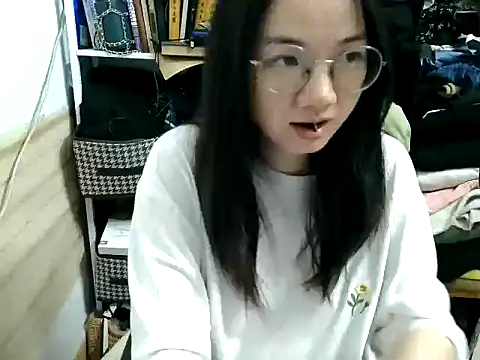 xiaoxiaowan11 online show from March 7, 2026, 10:34 am