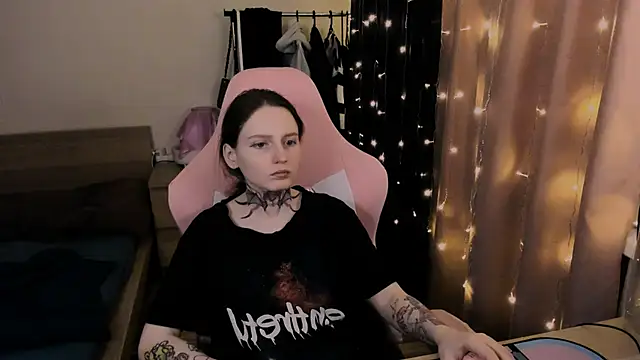 Snapshot of Onyxix chatting on March 16, 2026, 6:01 pm Onyxix online show from March 16, 2026, 6:01 pm