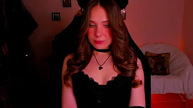 LanaLovely online show from May 25, 2026, 6:41 am