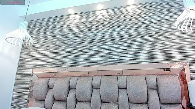 Snapshot of rossy_roose chatting on February 25, 2026, 7:12 pm rossy roose online show from February 25, 2026, 7:12 pm