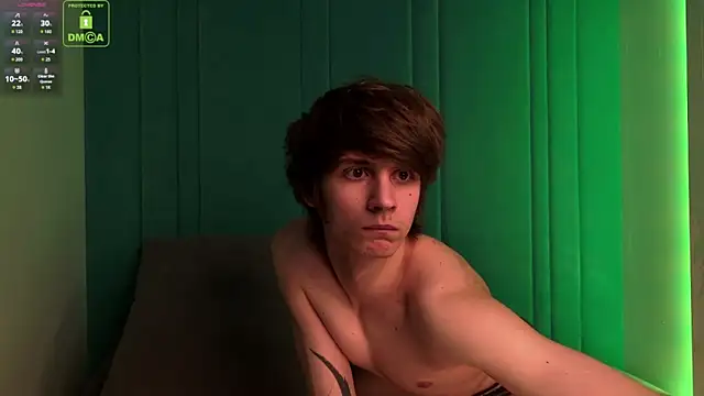 Snapshot of HoogWilder chatting on February 13, 2026, 8:27 pm HoogWilder online show from February 13, 2026, 8:27 pm